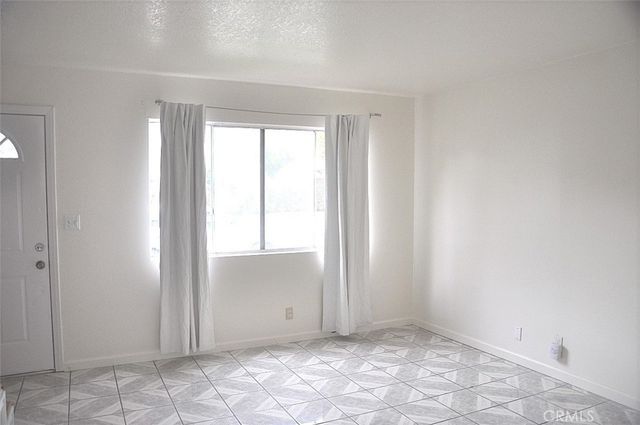 688 5th, Azusa, CA 91702