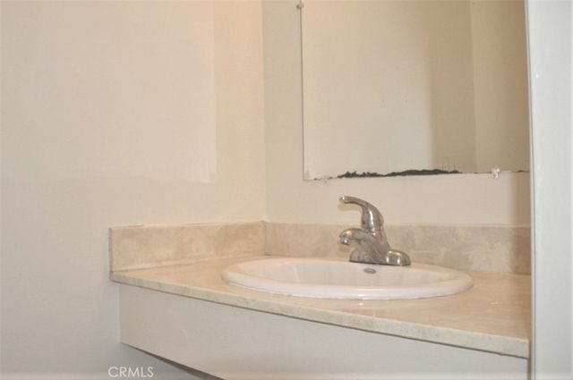 688 5th, Azusa, CA 91702