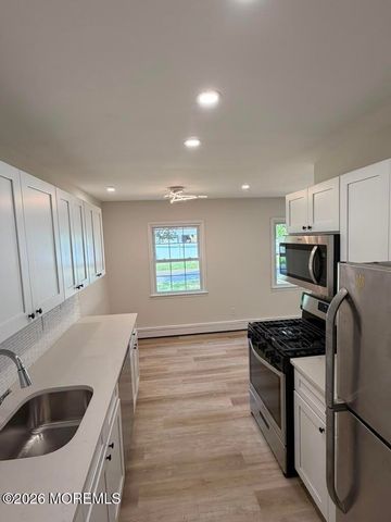 48 Stonehurst Boulevard C, Freehold, NJ 07728