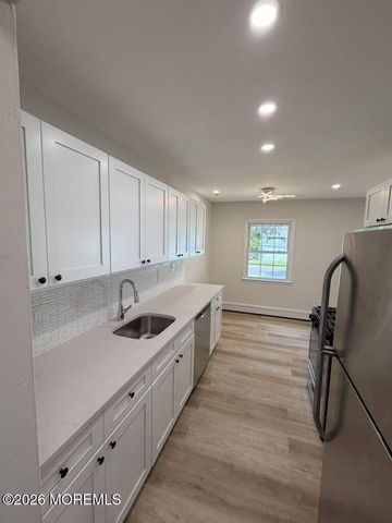 48 Stonehurst Boulevard C, Freehold, NJ 07728