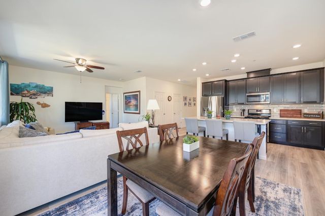 5140 Castleton Way, Roseville, CA 95747