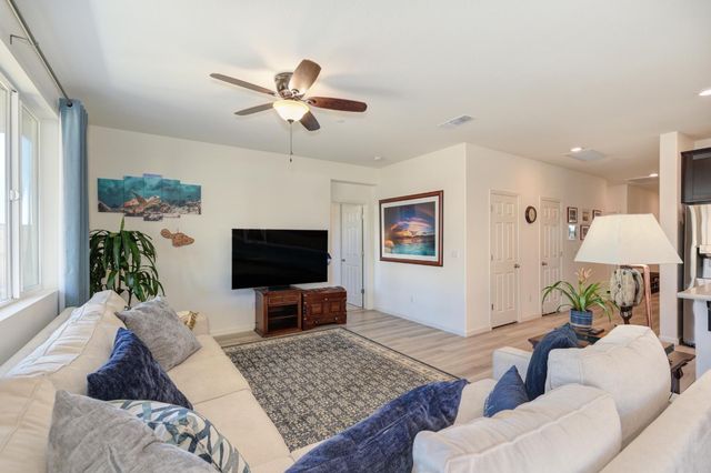 5140 Castleton Way, Roseville, CA 95747