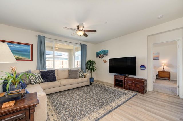 5140 Castleton Way, Roseville, CA 95747