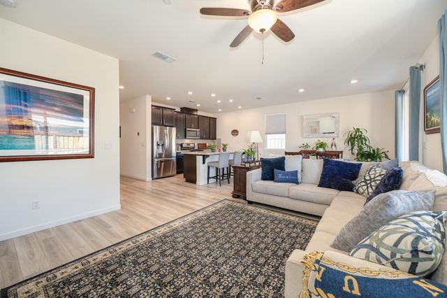 5140 Castleton Way, Roseville, CA 95747