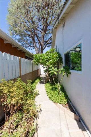 19320 Parthenia Street, Los Angeles, CA 91324