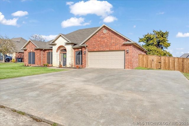 1510 Remington West Circle, Durant, OK 74701
