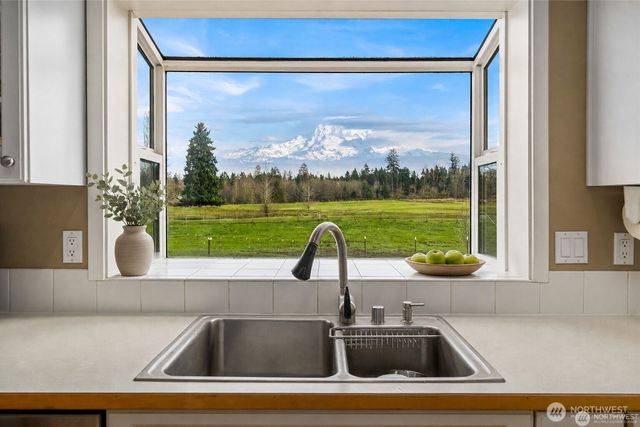 33111 78th Avenue E, Eatonville, WA 98328