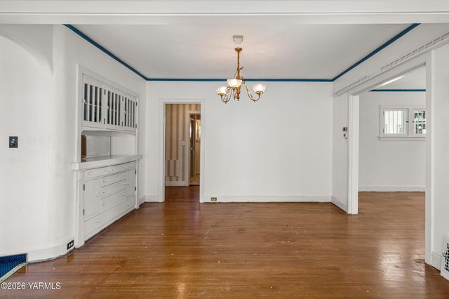 216 S 16th Ave, Yakima, WA 98902