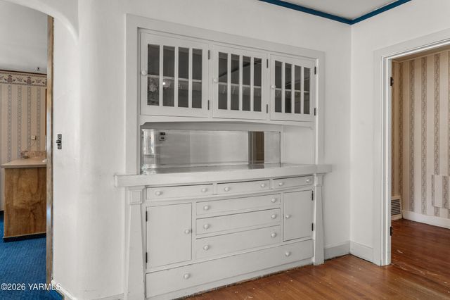 216 S 16th Ave, Yakima, WA 98902