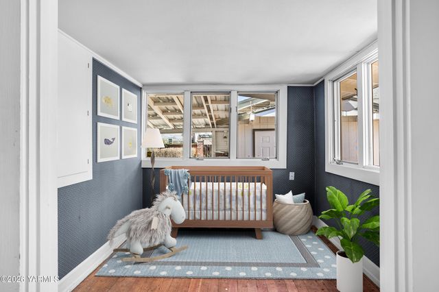 216 S 16th Ave, Yakima, WA 98902