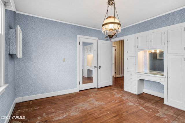 216 S 16th Ave, Yakima, WA 98902