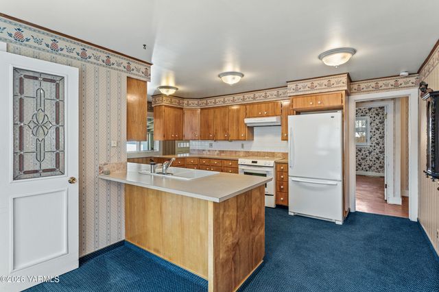 216 S 16th Ave, Yakima, WA 98902