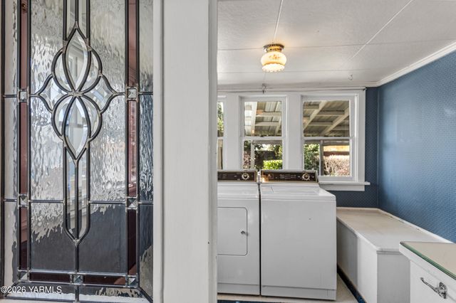 216 S 16th Ave, Yakima, WA 98902