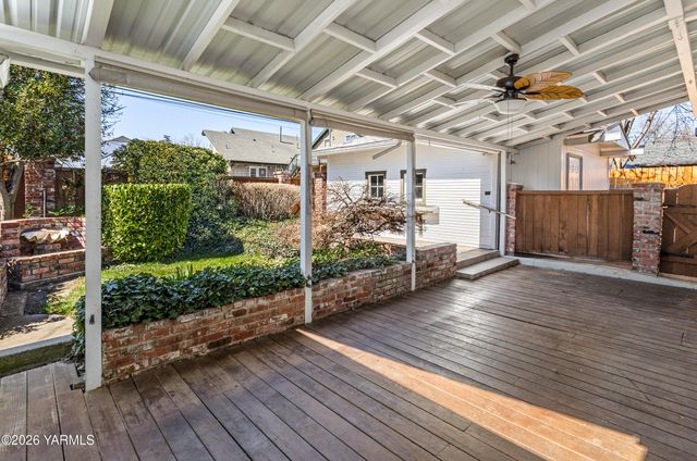 216 S 16th Ave, Yakima, WA 98902