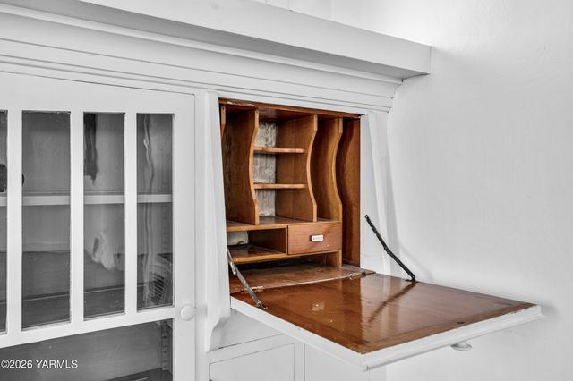 216 S 16th Ave, Yakima, WA 98902