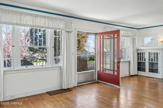 216 S 16th Ave, Yakima, WA 98902