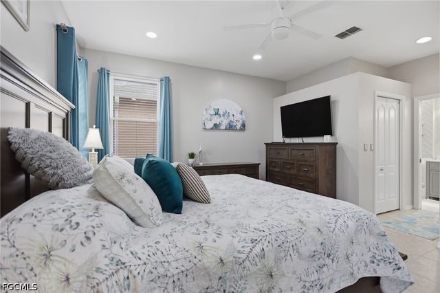 20700 Persimmon PL, Estero, FL 33928