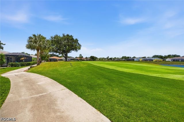 20700 Persimmon PL, Estero, FL 33928