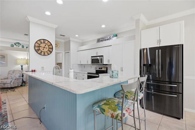 20700 Persimmon PL, Estero, FL 33928