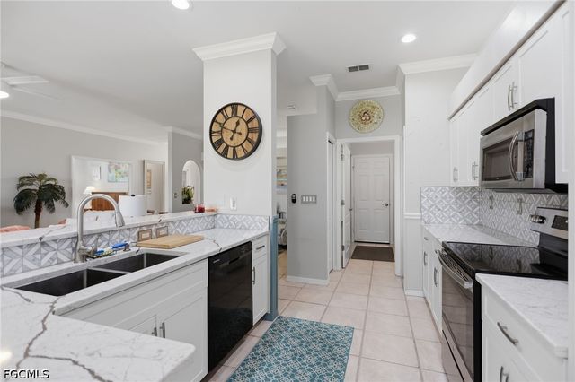 20700 Persimmon PL, Estero, FL 33928