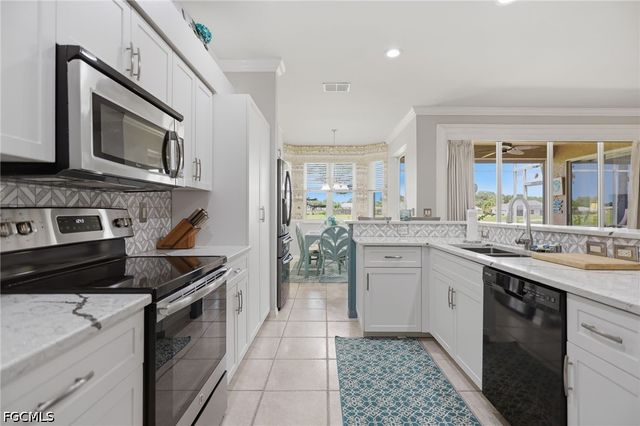 20700 Persimmon PL, Estero, FL 33928