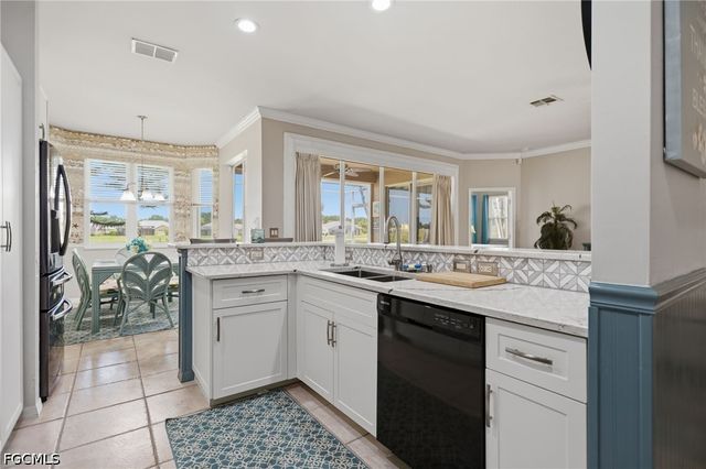 20700 Persimmon PL, Estero, FL 33928