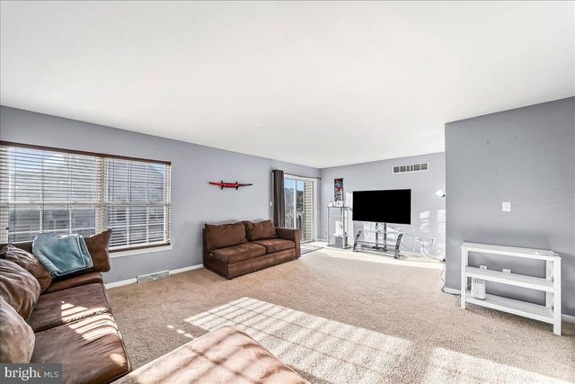 212 CHARRING CROSS DR, Dover, DE 19904