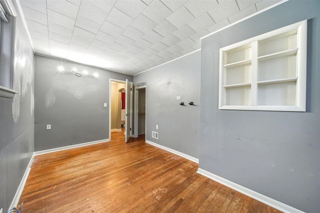 411 W Kilbuck Street, Tecumseh, MI 49286