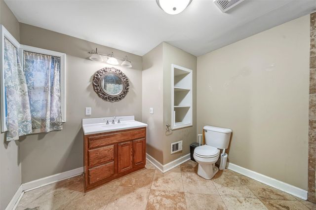 411 W Kilbuck Street, Tecumseh, MI 49286