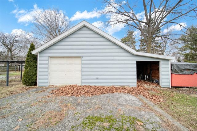 411 W Kilbuck Street, Tecumseh, MI 49286