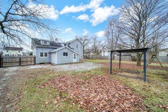 411 W Kilbuck Street, Tecumseh, MI 49286