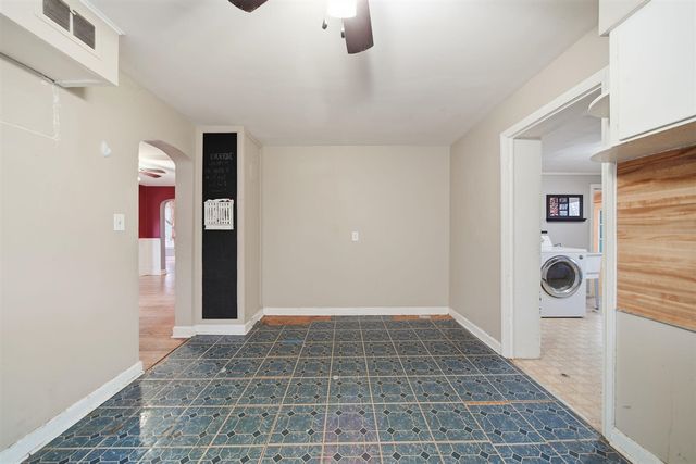 411 W Kilbuck Street, Tecumseh, MI 49286