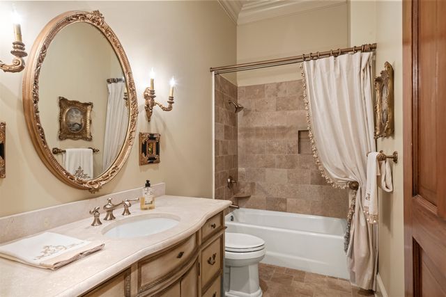 243 Rue De Levert, Raceland, LA 70374