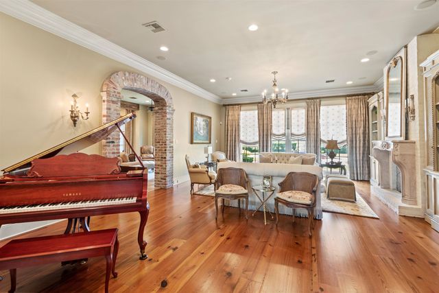 243 Rue De Levert, Raceland, LA 70374