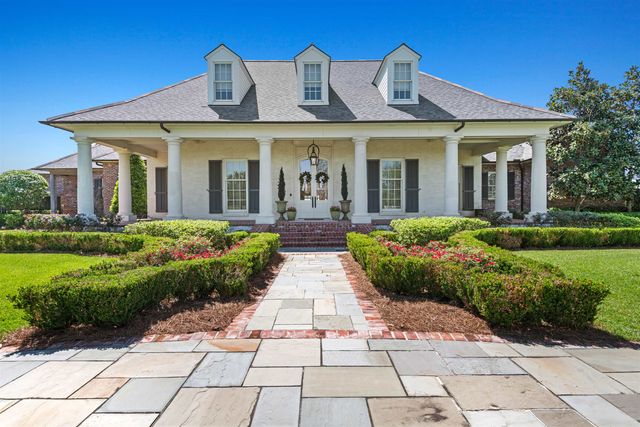 243 Rue De Levert, Raceland, LA 70374