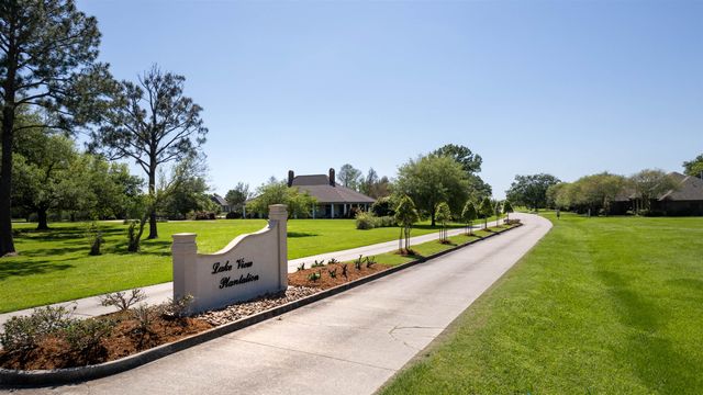 243 Rue De Levert, Raceland, LA 70374