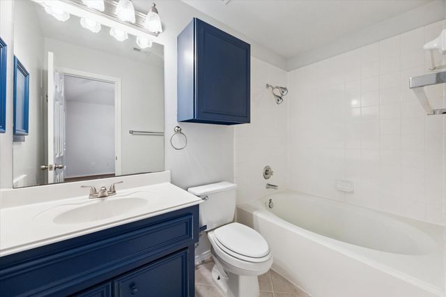 1138 W 25th Street F, Houston, TX 77008