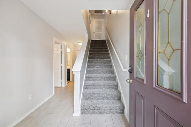 1138 W 25th Street F, Houston, TX 77008