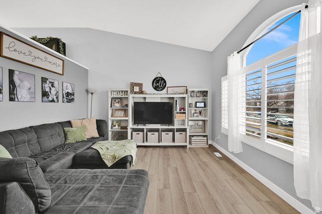 74 S 1660 W, West Point, UT 84015