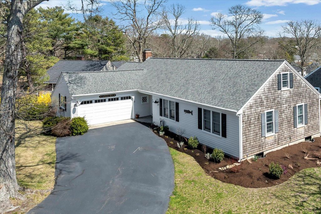 14 Halyard Road, Yarmouth Port, MA 02675