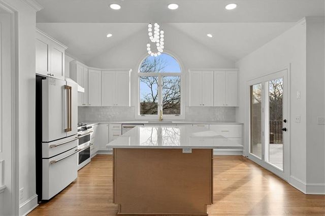 4113 W 150th Street, Overland Park, KS 66224