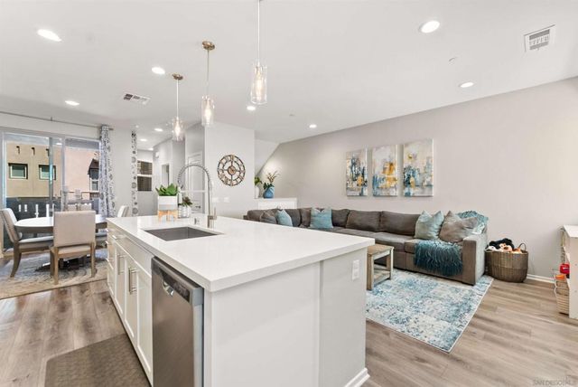 1291 Via Lucero, Oceanside, CA 92056