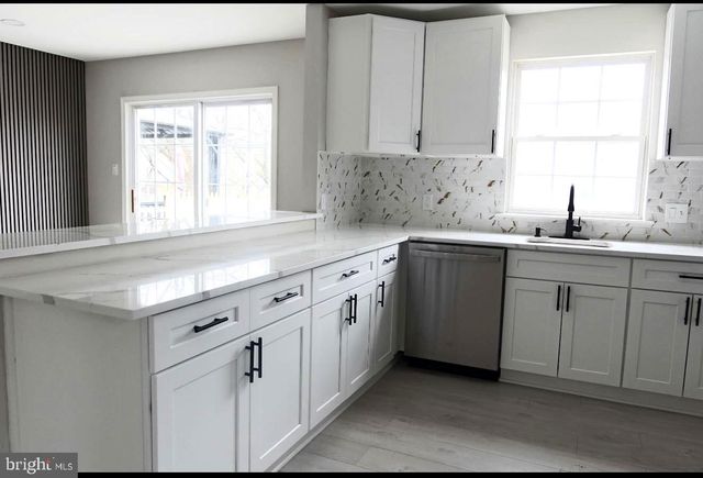 1428 ARLINE AVE, Abington, PA 19001