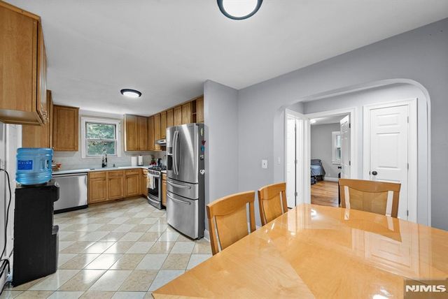 1667 Ardsley Court, Teaneck, NJ 07666