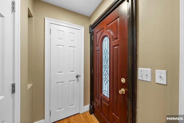 1667 Ardsley Court, Teaneck, NJ 07666