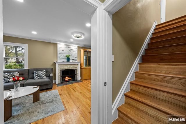 1667 Ardsley Court, Teaneck, NJ 07666