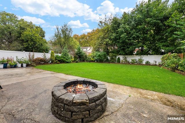 1667 Ardsley Court, Teaneck, NJ 07666