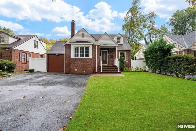 1667 Ardsley Court, Teaneck, NJ 07666