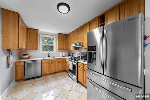 1667 Ardsley Court, Teaneck, NJ 07666