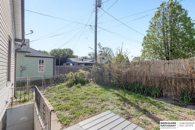 1211 Arbor Street, Omaha, NE 68108